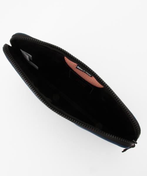 BEAMS（ビームス）の「Herschel×BEAMS / 別注 ANCHORS （クラッチバッグ・メンズ・グレー/ブラック/ネイビー・ONE SIZE）」の14枚目の写真