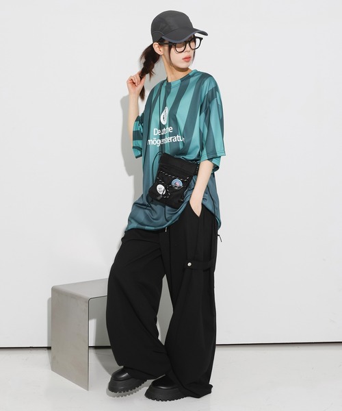 FOLLOWIN（フォロウィン）の「[UNISEX][カタチ綺麗！！]サイドスナップダブルアジャストバルーンワイドパンツ（カーゴパンツ・レディース・ホワイト/ブラック・FREE）」の8枚目の写真