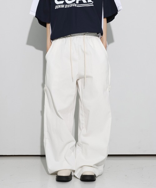 FOLLOWIN（フォロウィン）の「[UNISEX][カタチ綺麗！！]サイドスナップダブルアジャストバルーンワイドパンツ（カーゴパンツ・レディース・ホワイト/ブラック・FREE）」の16枚目の写真