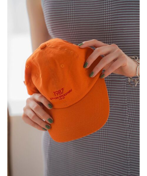 Ungrid（アングリッド）の「エンブロイダリーカラーキャップ（キャップ・レディース・グリーン/オレンジ/ブラック/ブルー・FREE）」の7枚目の写真