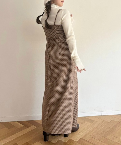 DEICY(デイシー)の「チェックビスチェワンピース(ワンピース・レディース・ブラウン/ブラック/ピンクベージュ・1/0)」の5枚目の写真
