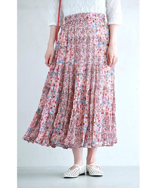 揺れ弾むワッシャープリーツの花畑ミディアムスカート（スカート）｜CAWAII（カワイイ）