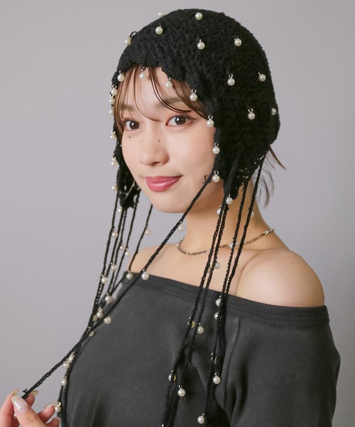 SPINNS（スピンズ）の「ミニパール付 サマーニットキャップ（ニットキャップ/ビーニー・レディース・ブラック/アイボリー/レッド・ONESIZE）」の5枚目の写真