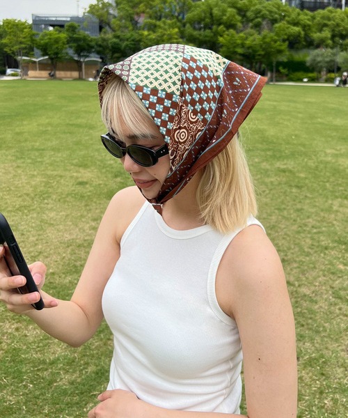 CANAL JEAN（キャナルジーン）の「El mar　コットンプリントバンダナ（バンダナ/スカーフ・レディース・ブルー/ブラウン/レッド・ONE SIZE）」の6枚目の写真