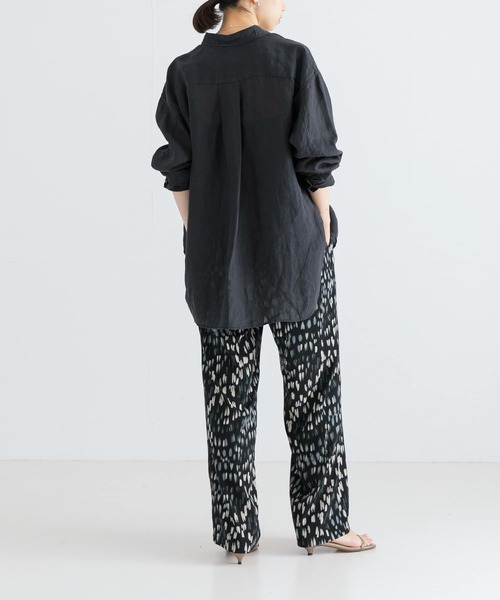 URBAN RESEARCH（アーバンリサーチ）の「ブラッシュプリントギャザーパンツ（その他パンツ・レディース・ブラック系その他/ホワイト系その他・FREE）」の3枚目の写真