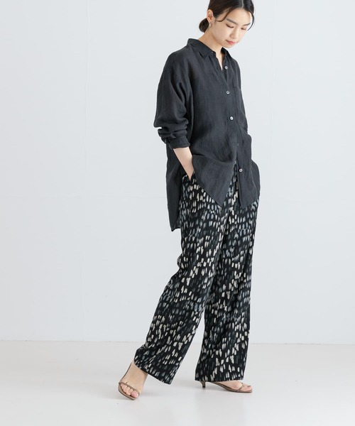 URBAN RESEARCH（アーバンリサーチ）の「ブラッシュプリントギャザーパンツ（その他パンツ・レディース・ブラック系その他/ホワイト系その他・FREE）」の4枚目の写真