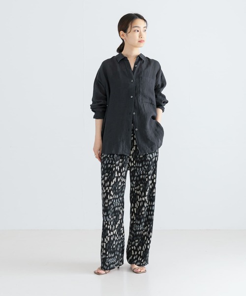 URBAN RESEARCH（アーバンリサーチ）の「ブラッシュプリントギャザーパンツ（その他パンツ・レディース・ブラック系その他/ホワイト系その他・FREE）」の6枚目の写真