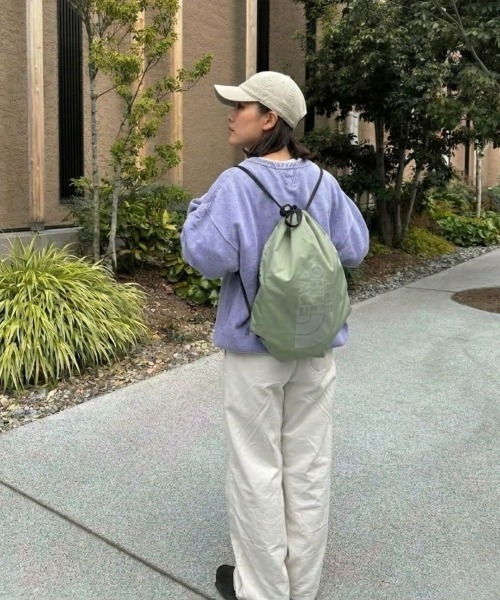 THE NORTH FACE(ザノースフェイス)の「【THE NORTH FACE】PF SAC PACK / ピーエフサックパック(ショルダーバッグ・メンズ・グリーン系その他/ブラック/グリーン/ベージュ系その他/ブルー系その他/パープル/グリーン系その他2・FREE)」の15枚目の写真