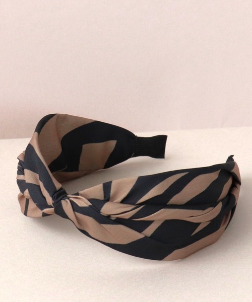 Three Four Time（ｽﾘｰﾌｫｰﾀｲﾑ）の「ニュアンスラインプリントカチューシャ（カチューシャ・レディース・カーキ/ブルー/ブラウン・FREE）」の6枚目の写真