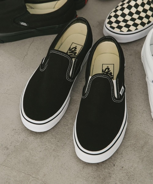 VANS（バンズ）の「VANS　UA Classic Slip-On（スニーカー・メンズ・ネイビー/チェック/ホワイト/ブラック系その他/ブラック・8/8.5/9.5/10/9）」の3枚目の写真