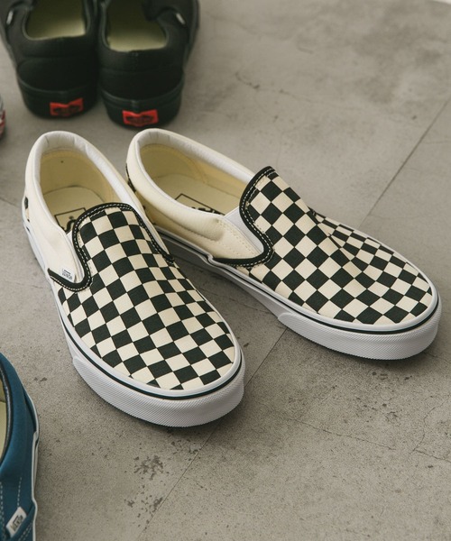 VANS（バンズ）の「VANS　UA Classic Slip-On（スニーカー・メンズ・ネイビー/チェック/ホワイト/ブラック系その他/ブラック・8/8.5/9.5/10/9）」の5枚目の写真