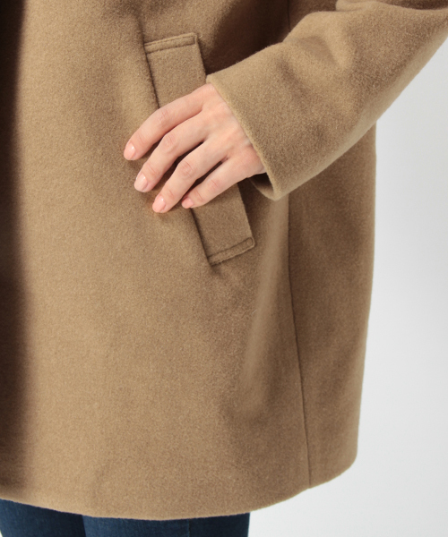 ikka(イッカ)の「ウールハーフフーテッドコート(ピーコート・レディース・グレー/オリーブ/ブラック/ベージュ・MEDIUM/LARGE)」の12枚目の写真