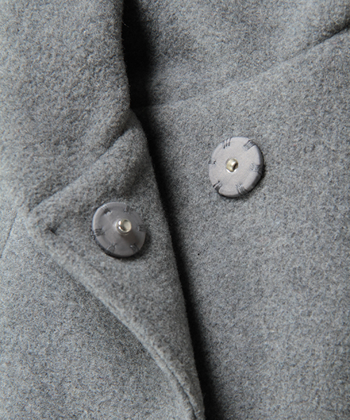 ikka(イッカ)の「ウールハーフフーテッドコート(ピーコート・レディース・グレー/オリーブ/ブラック/ベージュ・MEDIUM/LARGE)」の16枚目の写真