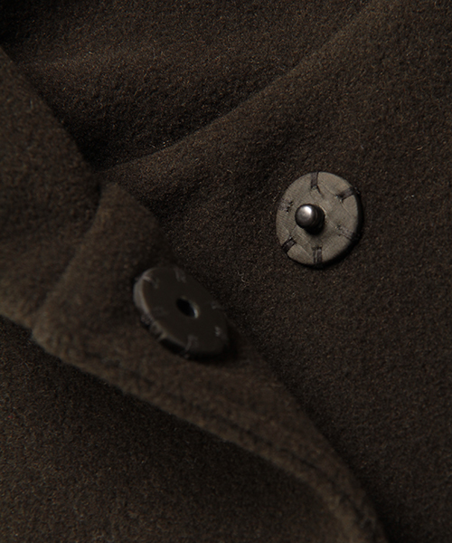 ikka(イッカ)の「ウールハーフフーテッドコート(ピーコート・レディース・グレー/オリーブ/ブラック/ベージュ・MEDIUM/LARGE)」の10枚目の写真