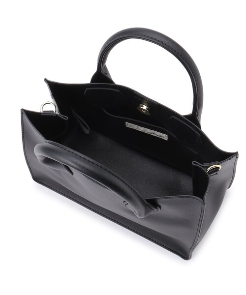 SHOO・LA・RUE（シューラルー）の「◆【2WAY】きれいめコーデに 一枚革風スクエアトートバッグ（トートバッグ・レディース・シルバー/ブラック/ベージュ系4・00）」の11枚目の写真