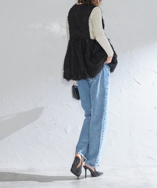 each（イーチ）の「深Vネックフリンジジャガードバルーンペプラムベスト（ベスト・レディース・ブラック/アイボリー・FREE）」の20枚目の写真