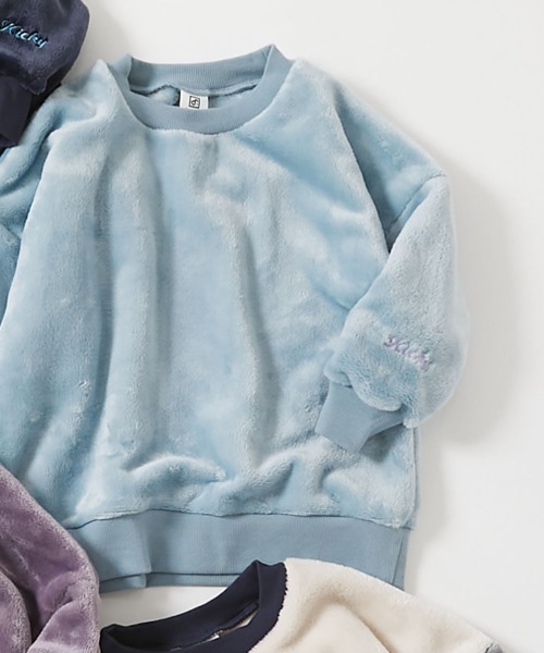 devirock(デビロック)の「袖刺繍 ファーフリース トレーナー(スウェット・キッズ・パープル系5/グリーン系1/グレー系/ダークネイビー・100cm/110cm/120cm/130cm/140cm/150cm/160cm)」の2枚目の写真