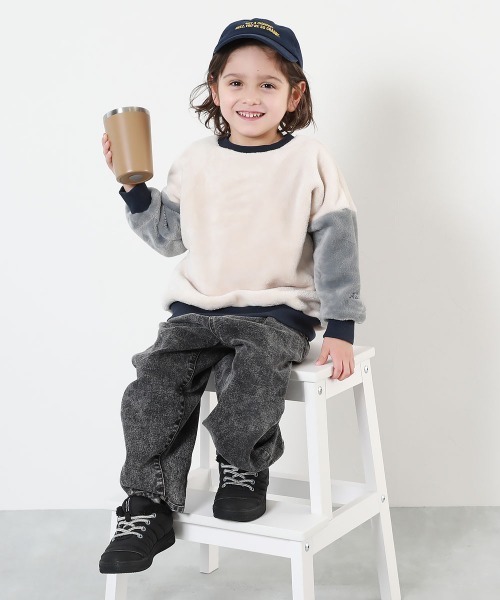 devirock(デビロック)の「袖刺繍 ファーフリース トレーナー(スウェット・キッズ・パープル系5/グリーン系1/グレー系/ダークネイビー・100cm/110cm/120cm/130cm/140cm/150cm/160cm)」の6枚目の写真