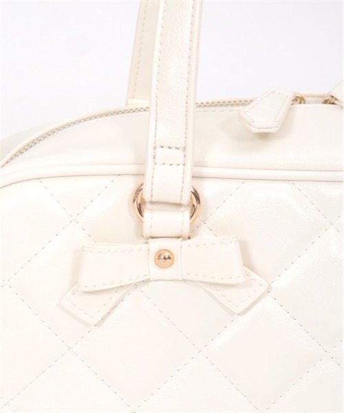 axes femme（アクシーズファム）の「ヨコ型キルトボストンバッグ（ボストンバッグ・レディース・ホワイト/ブラック・FREE）」の19枚目の写真