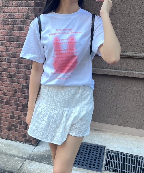 fiere(フィエール)の「ウサギレタリング半袖Tシャツ(Tシャツ/カットソー・レディース・ホワイト・LARGE/MEDIUM/SMALL)」の1枚目の写真