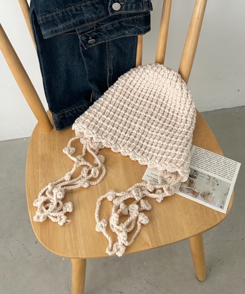 CLEA（クレア）の「ポンポン付きフードニットキャップ（ニットキャップ/ビーニー・レディース・レッド/ベージュ/アイボリー/ブラック/グレー・FREE）」の12枚目の写真