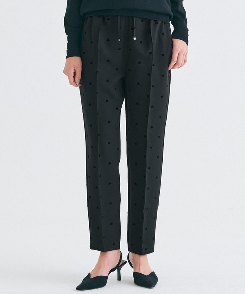 coca(coca)(コカ)の「フロッキードット ストレッチテーパードパンツ(スラックス・レディース・B/A/ブラック/グレー/ライトベージュ・S/M/L)」の5枚目の写真