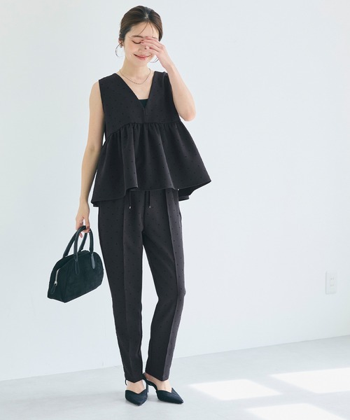 coca(coca)(コカ)の「フロッキードット ストレッチテーパードパンツ(スラックス・レディース・B/A/ブラック/グレー/ライトベージュ・S/M/L)」の6枚目の写真