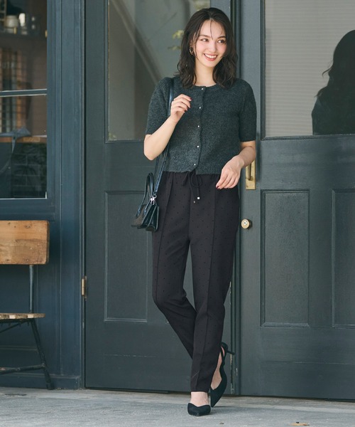 coca(coca)(コカ)の「フロッキードット ストレッチテーパードパンツ(スラックス・レディース・B/A/ブラック/グレー/ライトベージュ・S/M/L)」の11枚目の写真