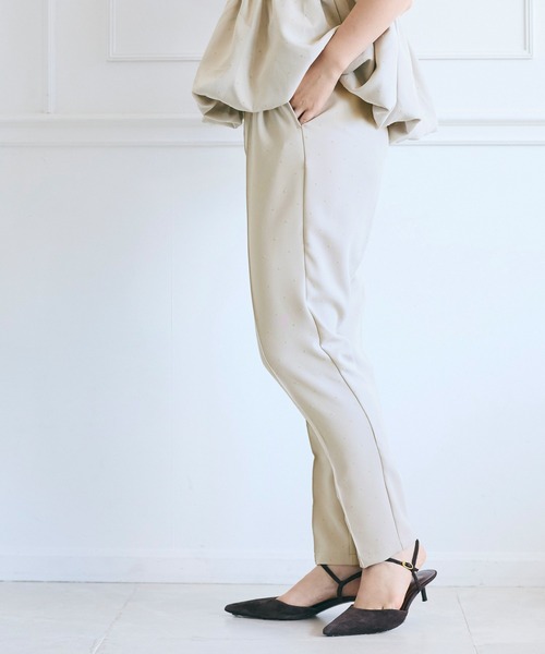 coca(coca)(コカ)の「フロッキードット ストレッチテーパードパンツ(スラックス・レディース・B/A/ブラック/グレー/ライトベージュ・S/M/L)」の13枚目の写真