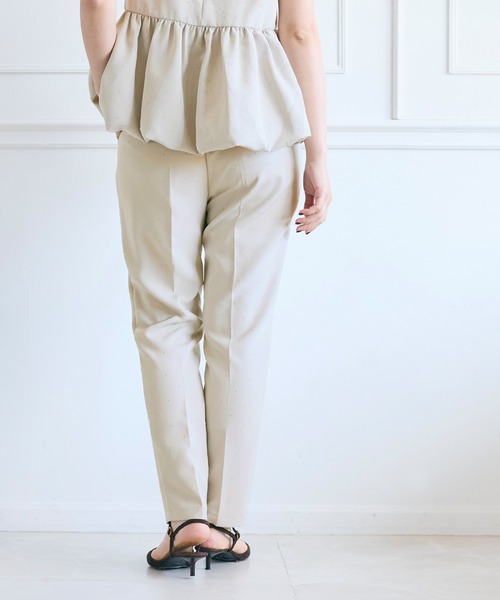 coca(coca)(コカ)の「フロッキードット ストレッチテーパードパンツ(スラックス・レディース・B/A/ブラック/グレー/ライトベージュ・S/M/L)」の14枚目の写真