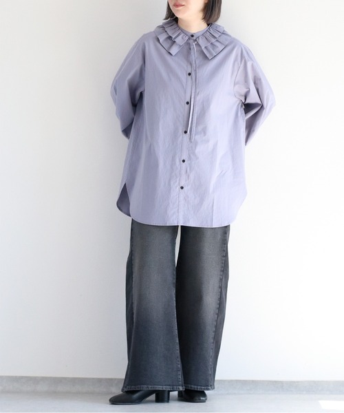 cepo（セポ）の「〈2way〉フリルネックブラウス アンサンブル（シャツ/ブラウス・レディース・ブラック/オフホワイト/ブルー・M）」の17枚目の写真