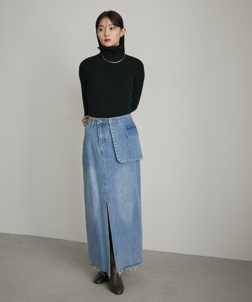Aunt Marie's(アントマリーズ)の「アシメサロン付きスリットデニムロングスカート(デニムスカート・レディース・ブルー・FREE/S)」の9枚目の写真