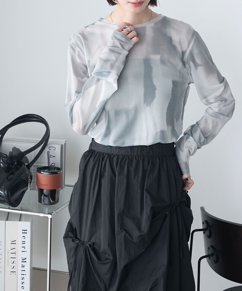 forksy.（フォルクシー）の「【forksy.】水彩アート総柄パワーメッシュプルオーバー（Tシャツ/カットソー・レディース・クリーム/チャコール/ベージュ/ピンク/グレー/ブルー/ブラウン・FREE）」の22枚目の写真