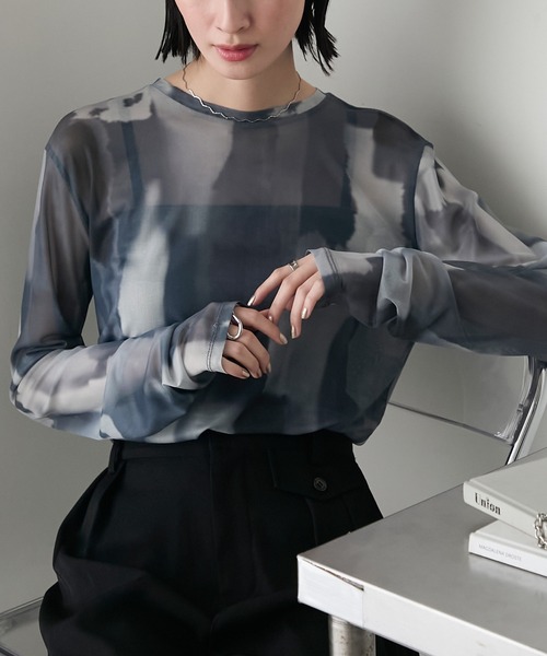 forksy.（フォルクシー）の「【forksy.】水彩アート総柄パワーメッシュプルオーバー（Tシャツ/カットソー・レディース・クリーム/チャコール/ベージュ/ピンク/グレー/ブルー/ブラウン・FREE）」の21枚目の写真