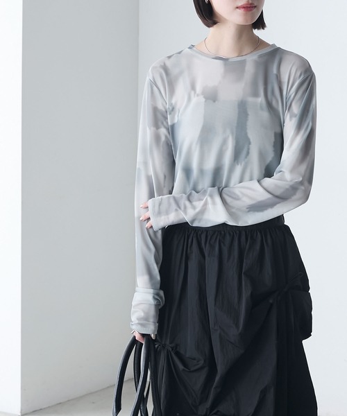 forksy.（フォルクシー）の「【forksy.】水彩アート総柄パワーメッシュプルオーバー（Tシャツ/カットソー・レディース・クリーム/チャコール/ベージュ/ピンク/グレー/ブルー/ブラウン・FREE）」の17枚目の写真