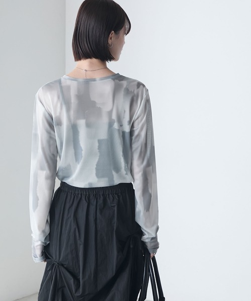 forksy.（フォルクシー）の「【forksy.】水彩アート総柄パワーメッシュプルオーバー（Tシャツ/カットソー・レディース・クリーム/チャコール/ベージュ/ピンク/グレー/ブルー/ブラウン・FREE）」の14枚目の写真