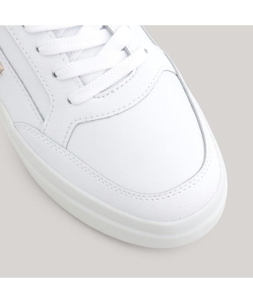 TOMMY HILFIGER（トミーヒルフィガー）の「フェミニンコートスニーカー（スニーカー・レディース・ホワイト・23.5cm/23cm/24cm）」の6枚目の写真