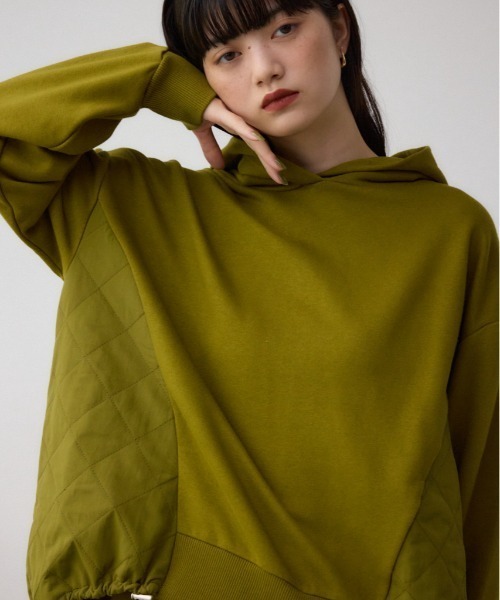 AZUL by moussy(アズールバイマウジー)の「キルティングデザインフーディー(Tシャツ/カットソー・レディース・アイボリー/ブラック/カーキ・SMALL/MEDIUM)」の3枚目の写真