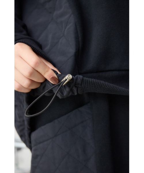 AZUL by moussy(アズールバイマウジー)の「キルティングデザインフーディー(Tシャツ/カットソー・レディース・アイボリー/ブラック/カーキ・SMALL/MEDIUM)」の9枚目の写真