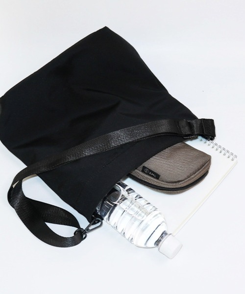 SML(エスエムエル)の「SLIGHTLY 2WAY SHOULDER BAG / ショルダーバッグ(ショルダーバッグ・メンズ・ブラック・FREE)」の11枚目の写真