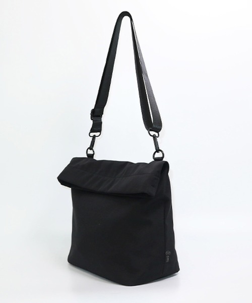 SML(エスエムエル)の「SLIGHTLY 2WAY SHOULDER BAG / ショルダーバッグ(ショルダーバッグ・メンズ・ブラック・FREE)」の7枚目の写真
