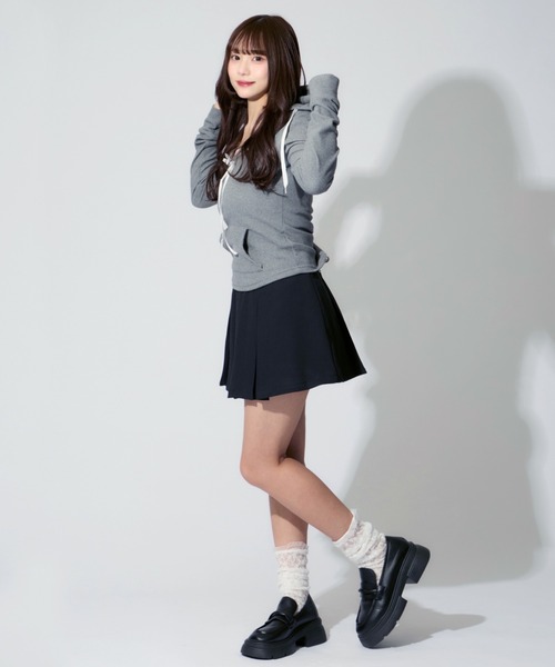●GLOWNY●RILEY PLEATED MINI SKIRT ミニスカート 韓国人気 GLOWNY(グロウニー) ミニスカート(レディース) - 海外通販のBUYMA