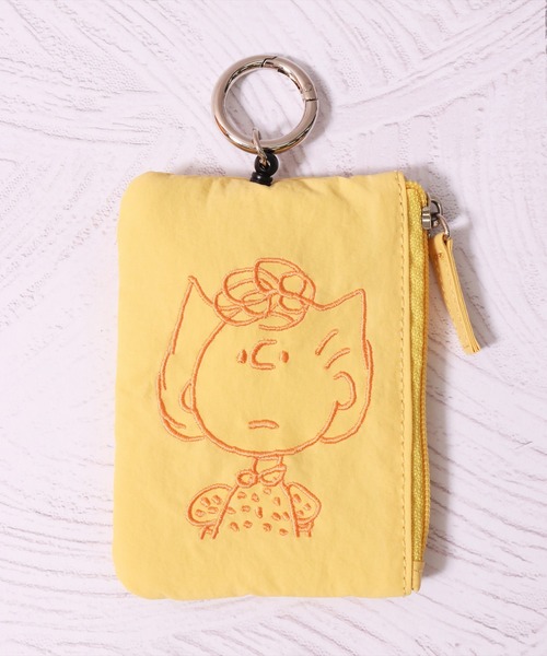 新品★SNOOPY【ナイロン　パスケース　コインケース】リールつき　フェイス刺繍 SNOOPY スヌーピー パスケース リール付き キャラクター