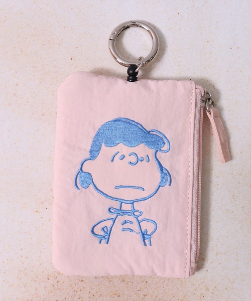 PEANUTS（ピーナッツ）の「(ACT)【PEANUTS】フェイス 刺繍 ナイロン パスポーチ（パスケース・レディース・ライトピンク/ダークベージュ/ブラック/チャコールグレー/イエロー/アイボリー/セージグリーン/スカイブルー・ONE SIZE）」の10枚目の写真
