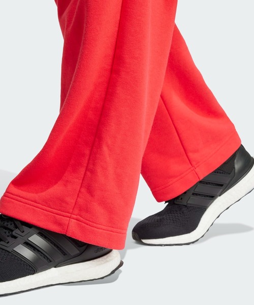 セール】エッセンシャルズ ワイドレッグ 3バーロゴ パンツ