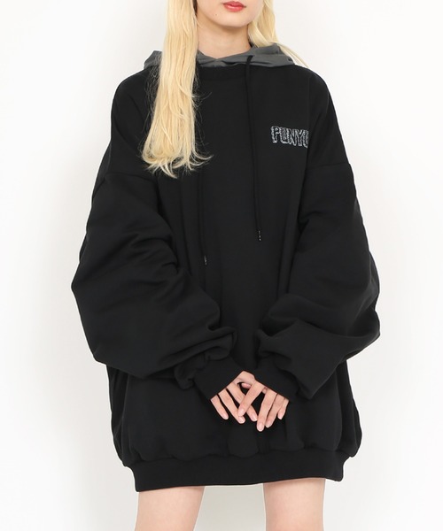 PUNYUS（プニュズ）の「Last decade ビッグスウェット（スウェット・レディース・ブラック/イエロー・3/4）」の12枚目の写真