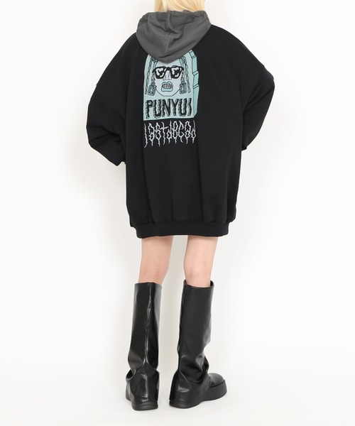 PUNYUS（プニュズ）の「Last decade ビッグスウェット（スウェット・レディース・ブラック/イエロー・3/4）」の10枚目の写真