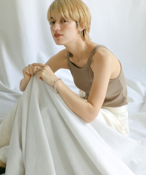 select MOCA（セレクトモカ）の「カップ付きホルターネックタンク（タンクトップ・レディース・アイボリー/グレイッシュベージュ/ブラック・FREE）」の12枚目の写真