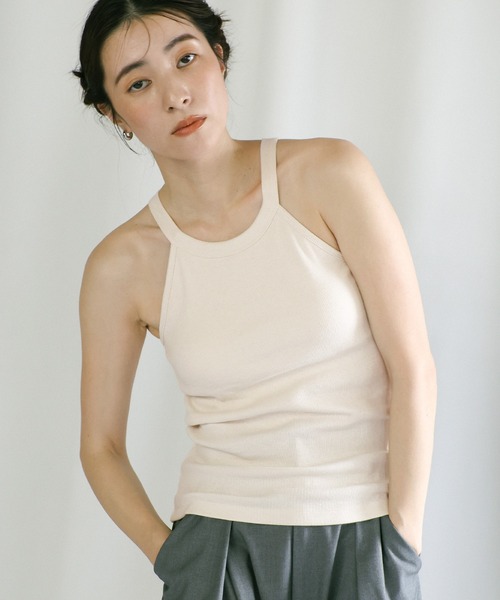 select MOCA（セレクトモカ）の「カップ付きホルターネックタンク（タンクトップ・レディース・アイボリー/グレイッシュベージュ/ブラック・FREE）」の17枚目の写真