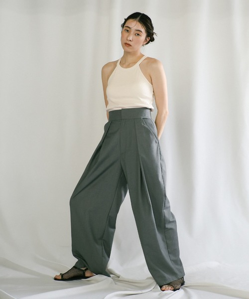 select MOCA（セレクトモカ）の「カップ付きホルターネックタンク（タンクトップ・レディース・アイボリー/グレイッシュベージュ/ブラック・FREE）」の8枚目の写真